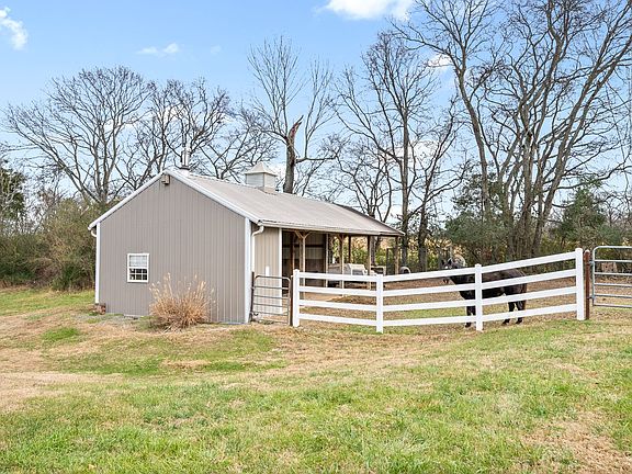 5th image of 1331 Norman Ln