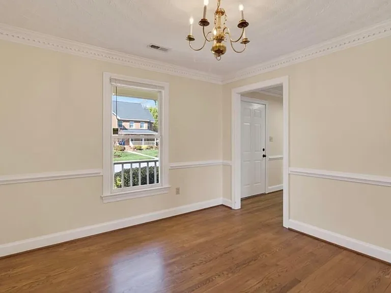 730 Beckley Ln — Photo 4