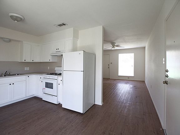 Kitchen looking into Livingroom