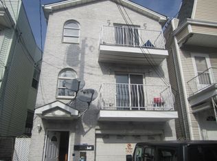 196 Myrtle Ave, Jersey City, NJ 07305
