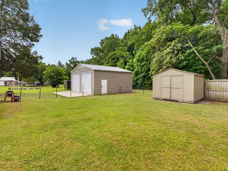 1053 Pitchkettle Rd — Photo 14