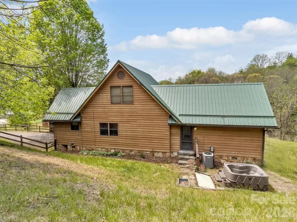 61 Lucy Dr, Canton, NC 28716