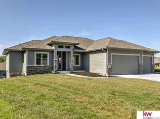 8902 N 170th St, Bennington, NE 68007