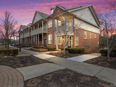 163 E Bay Dr, Walled Lake, MI, 48390