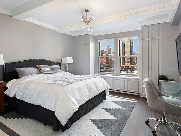 4th image of 325 E 79th St APT 12C