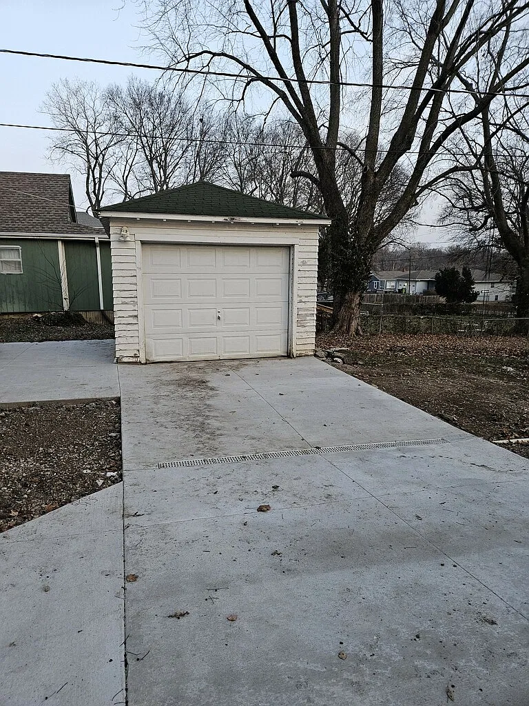 3 bed, 1198 sqft, $1,800 — Photo 1