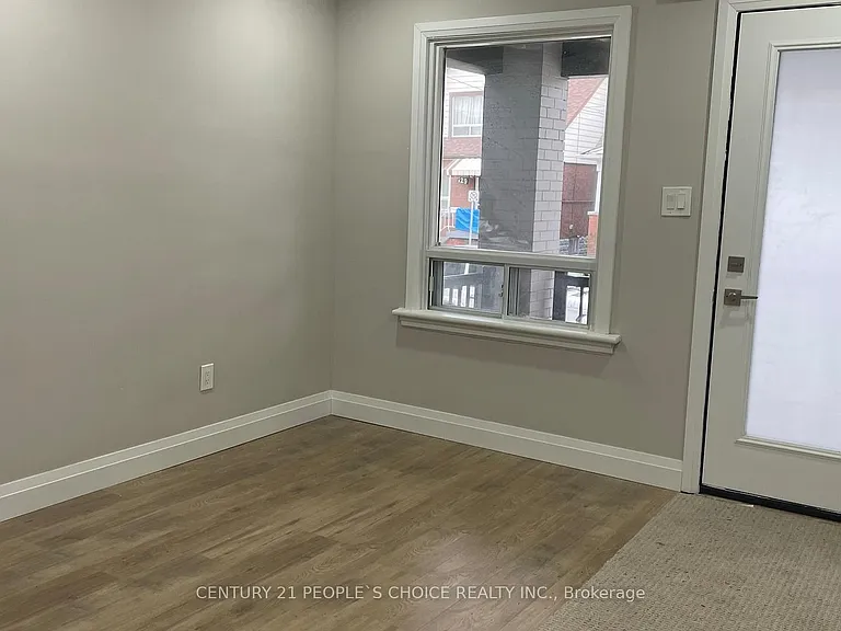 136 Edgemont St N — Photo 7