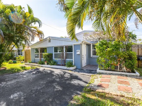 1223 NE 180th St, North Miami Beach, FL 33162