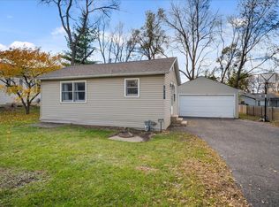 6707 Hawthorne Dr, Cary, IL 60013