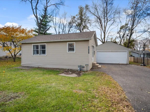 6707 Hawthorne Dr, Cary, IL 60013