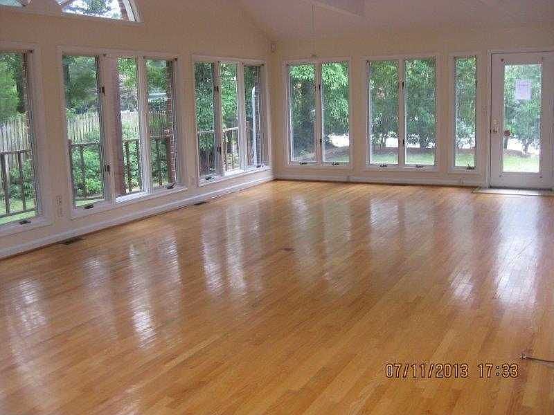 2nd image of 1449 Dunstan Ln