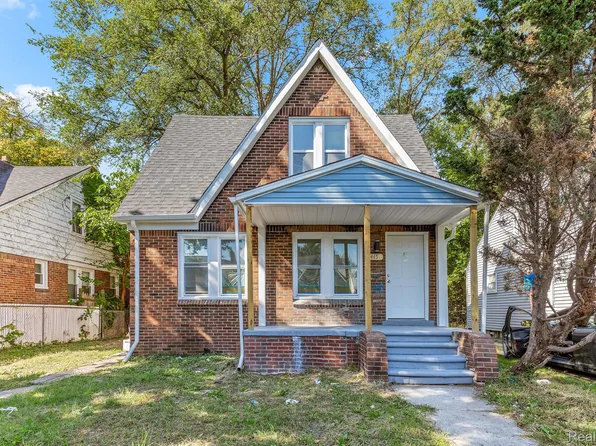 7445 Mettetal St, Detroit, MI 48228