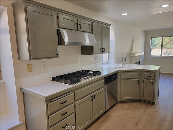 3rd image of 7466 Holloway Rd