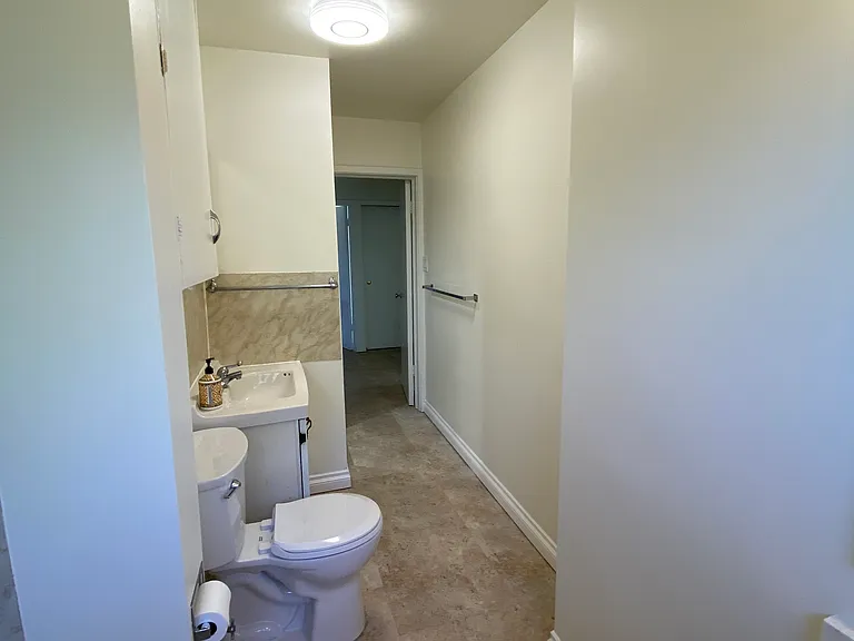 Bathroom: New toilet and floors