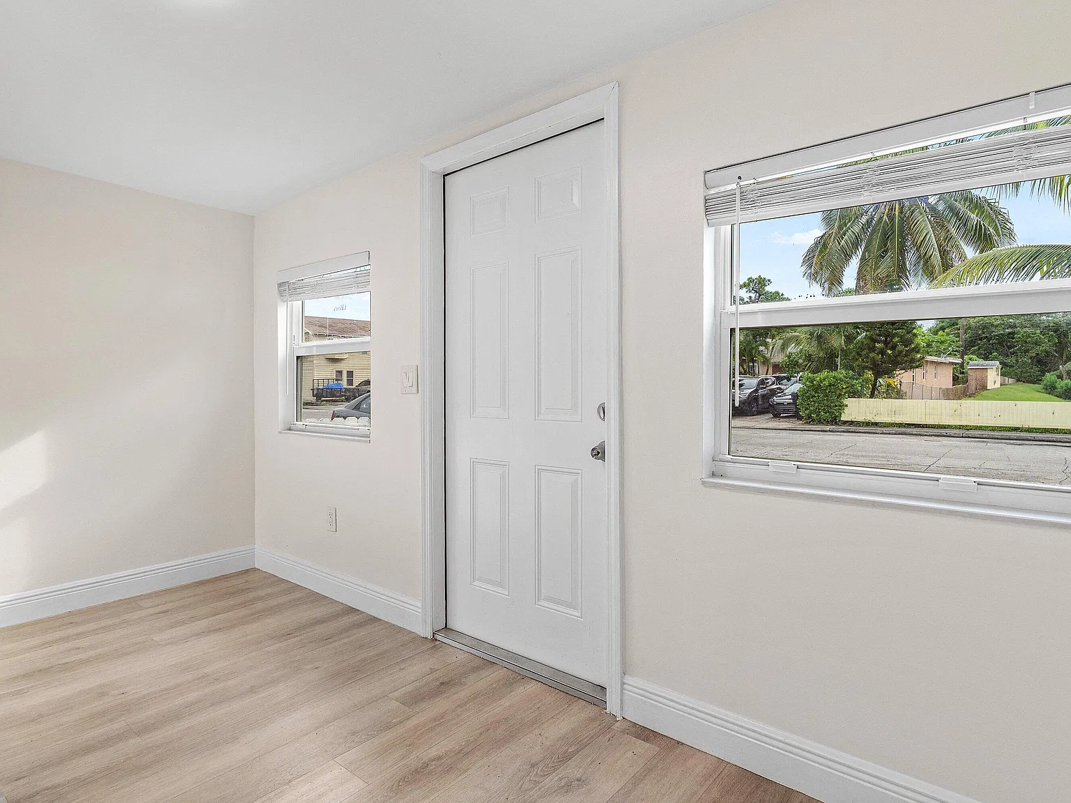 2 bed, 1.0 bath, 646 sqft, $2,200 — Photo 4