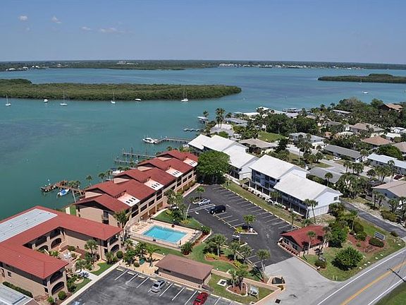 3rd image of 1765 Gulf Blvd #202