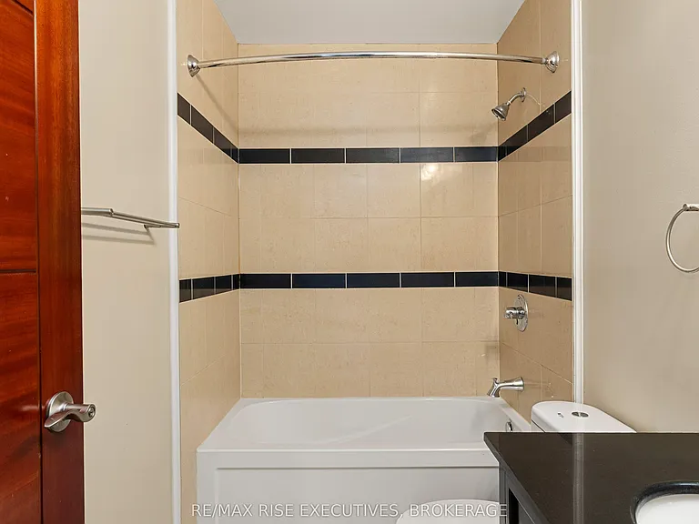 539 Armstrong Rd #516 — Photo 18