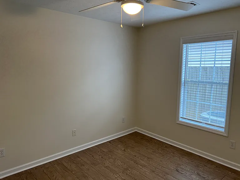 2153 Franklin St — Photo 9