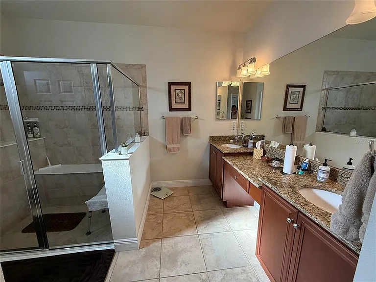 352 Laurel Falls Dr — Photo 31