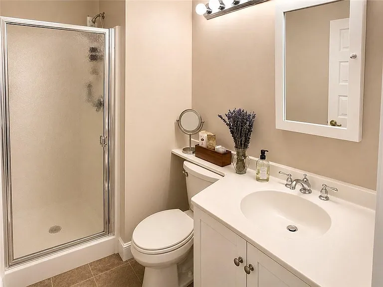 264 Bowen St #3E — Photo 9