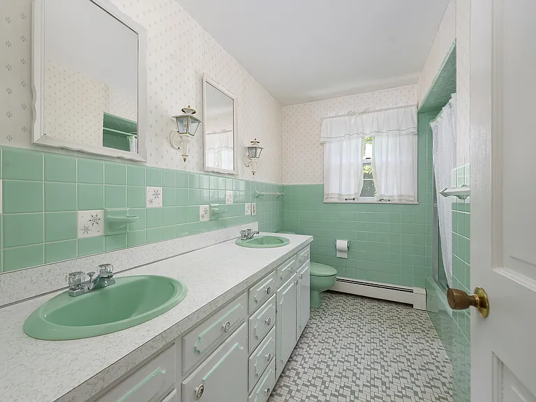 50 Aspinwall Rd — Photo 19