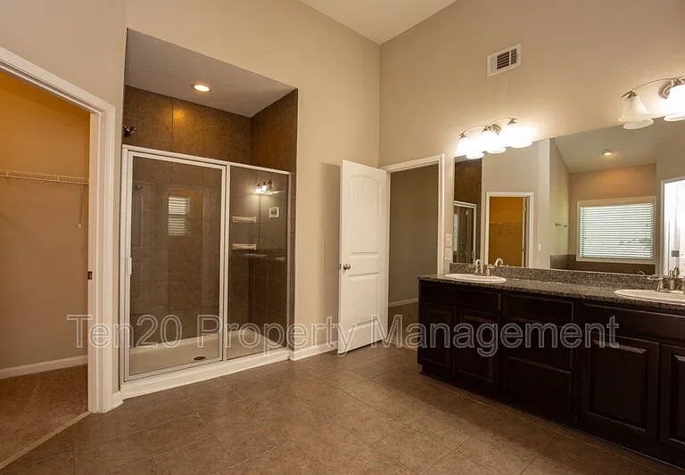 2510 Ridgewood Way — Photo 22