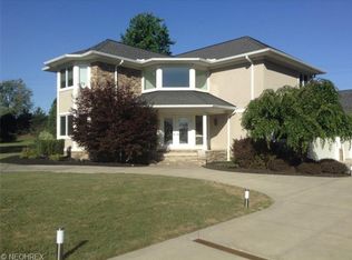 25771 Hurlingham Rd, Beachwood, OH 44122