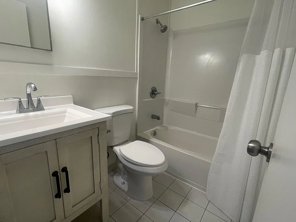 405 W Laurel Ave