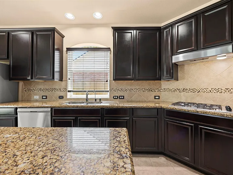 13938 Sawmill Run Ln — Photo 10