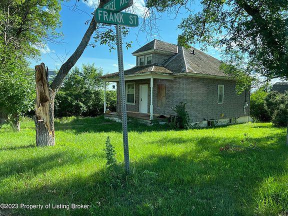 2nd image of 380 Veigel Ave