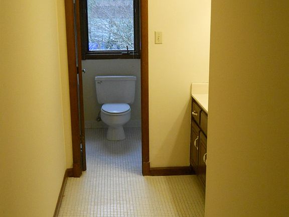 5th image of 635 Kenaw Dr