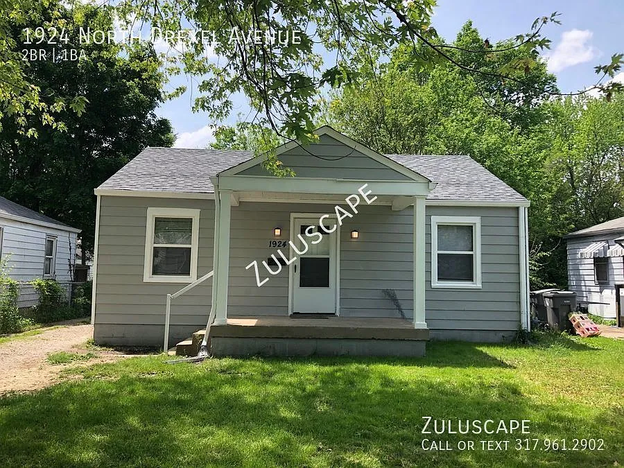 1924 N Drexel Ave photo 1