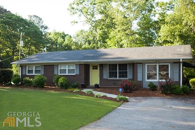 2nd image of 378 Lake Dow Rd