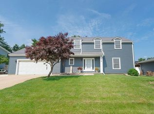 914 Lynda Rd, Waterloo, IA 50701
