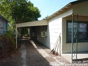3rd image of 254 Micklejohn St