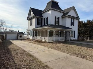 711 Mill St, Mound City, MO 64470