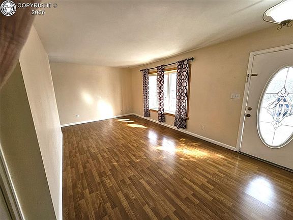 2nd image of 2507 Greenway Cir