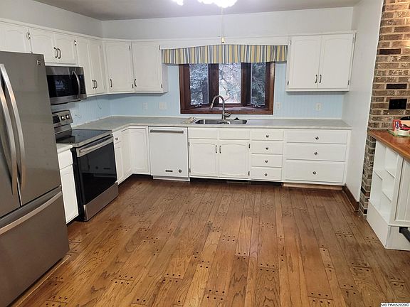 5th image of 1322 N Shore Dr