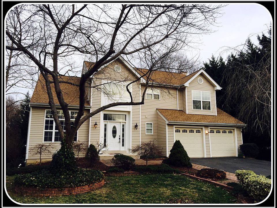 1st image of 20 Wendover Ct