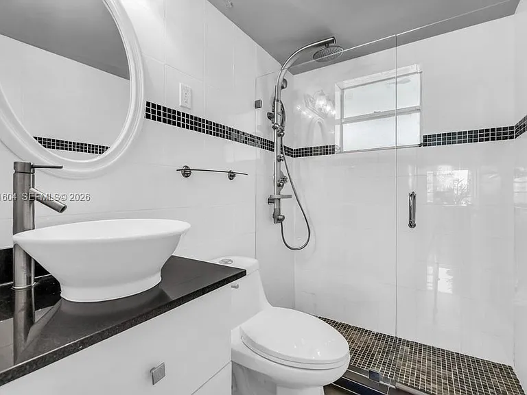 220 Kings Point Dr #314 — Photo 19