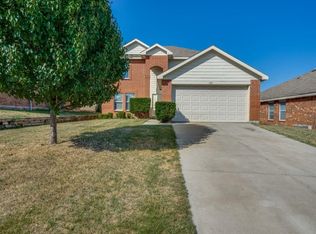 4933 Water Ridge Ln, Fort Worth, TX 76179