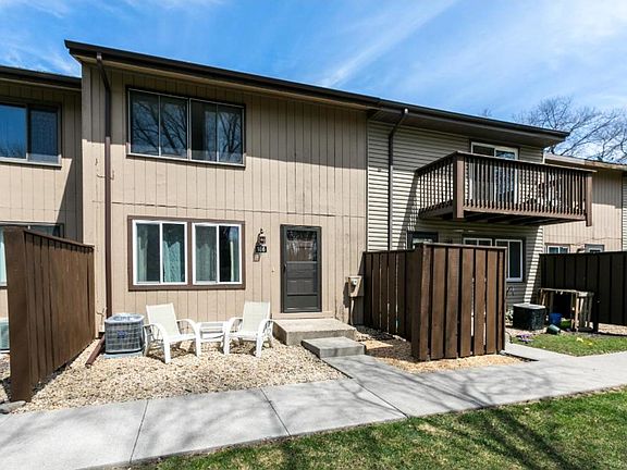 5th image of 186 River Woods Ln
