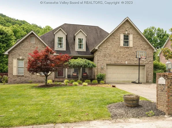 1033 Wethersfield Xing, Hurricane, WV 25526