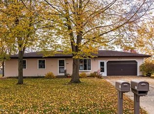 812 Apple Ln, Lake City, MN 55041