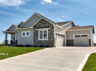 3895 Wildwood Ct, Waukee, IA 50263