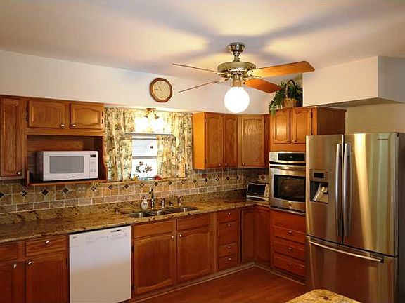 Spacious Home, Perfect for Entertaining