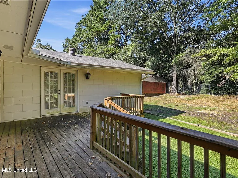 117 McCree Dr — Photo 37