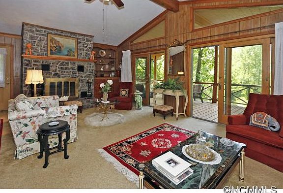 4th image of 37 Mountain Crest Dr