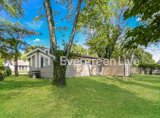 2756 Shadowcreek Dr, Florissant, MO