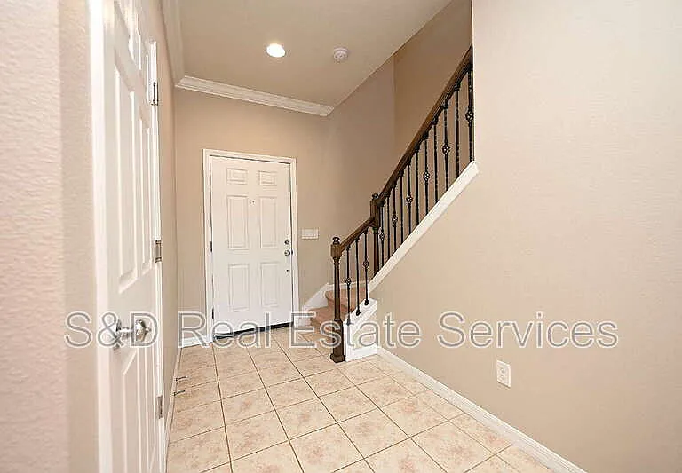 6309 Yellow Buckeye Dr — Photo 10